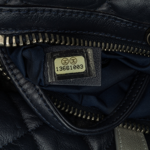 Pre-Loved Chanel Small Lambskin Coco Cocoon Reversible Tote - Picture 5 of 10